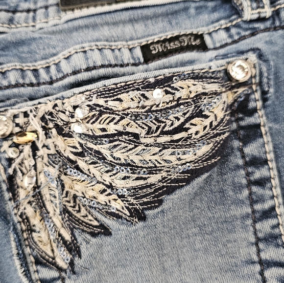 Miss Me Jeans with Pocket Tear - Perfect for Craft or Upcycling Projects - Picture 4 of 6